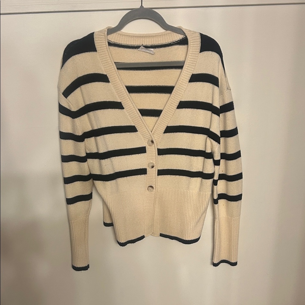 Elegant Striped Cardigan in Cream and Black
